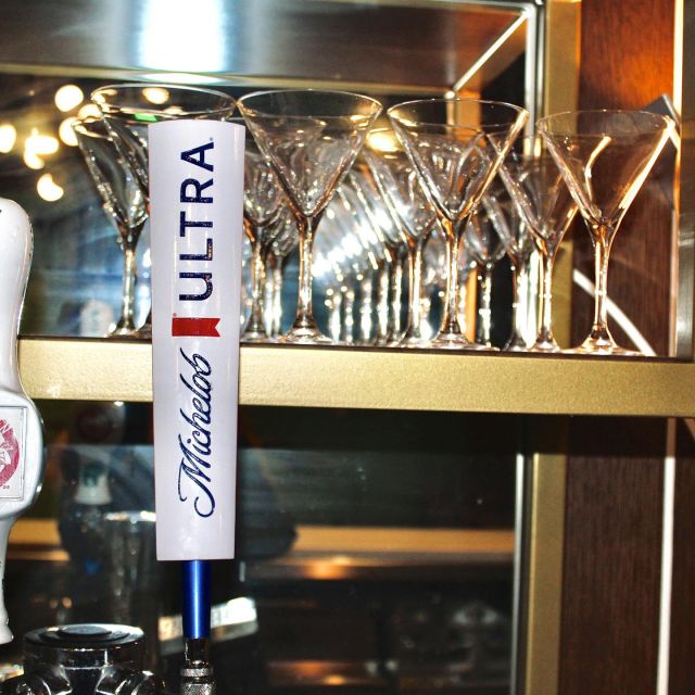 LAST CHANCE!
🌟Scavenger Sunday Giveaway 🌟 

Guess where this @MichelobUltra is in Milwaukee on this post! 

FIRST person to guess the CORRECT bar, will win an ULTRA Prize Pack!

Ready, Set, GO! Drop your guesses in the comments below! 

#ScavengerSunday #GuessWhere #MichelobUltra #Giveaway #NUTRL #NutrlVodka