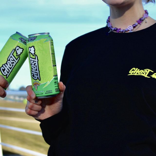 🌟 GHOST GIVEAWAY 🌟

We’re back to give away TWO long sleeve GHOST Energy T-Shirts AND two Sour Green Apple WarHead GHOST Energy Cans! 

The Sour Green Apple WarHead GHOST flavor was exclusive with Kroger, but is now AVAILABLE for purchase! 

How to enter: 
🌟Follow us @BeechwoodSales!
🌟Tag a friend who you’d give a GHOST Energy to! 
🌟Comment down below your favorite mid-day pick me up from the GHOST Energy lineup!

#GHOSTEnergy #Giveaway #LongSleeve #EnergyDrink #GHOSTGiveaway